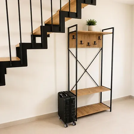 Apartment Treehouse And Sidárion